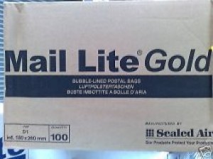 500 x F/3 MAIL LITE GOLD BUBBLE LINED PADDED BAGS 